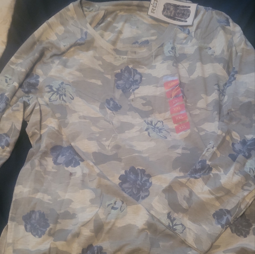 Xxl shirt with tags